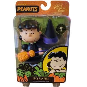 PEANUTS Lucy Van Pelt Action Figure Witch Hat & Broom Halloween 2009 NEW